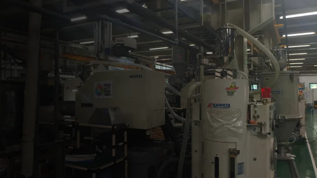 Plastic injection molding machine at Bigmate Philippines Inc